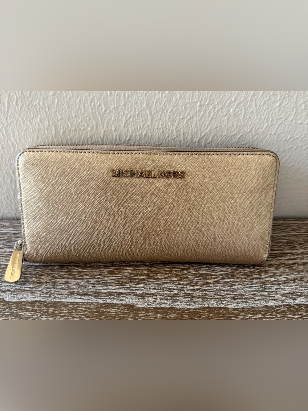 Michael Kors Jet Set Gold Saffiano Leather Zip Around Smartphone Wallet